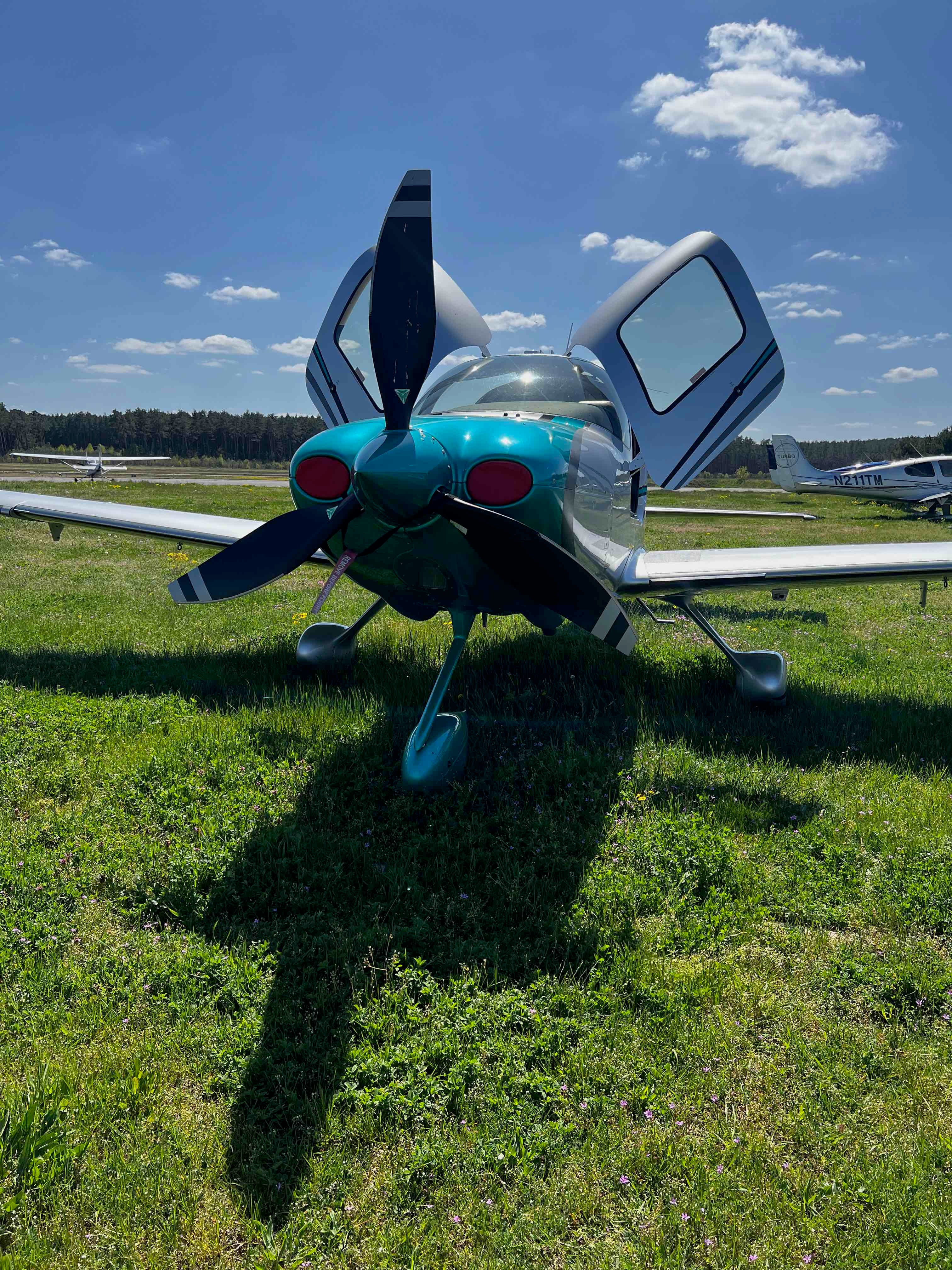 2015 Cirrus Design SR22T G5 GTS, photo 6