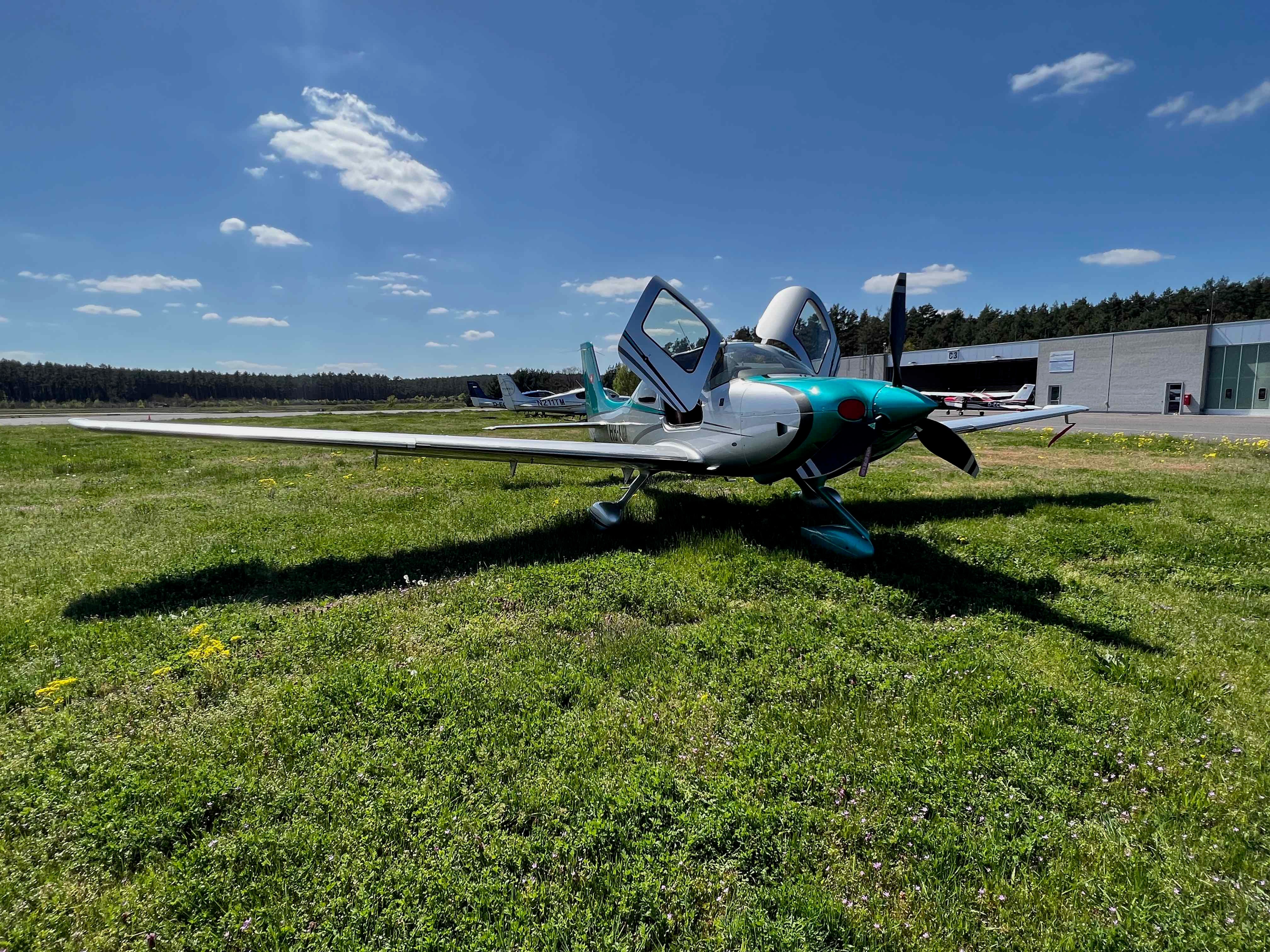 2015 Cirrus Design SR22T G5 GTS, photo 5