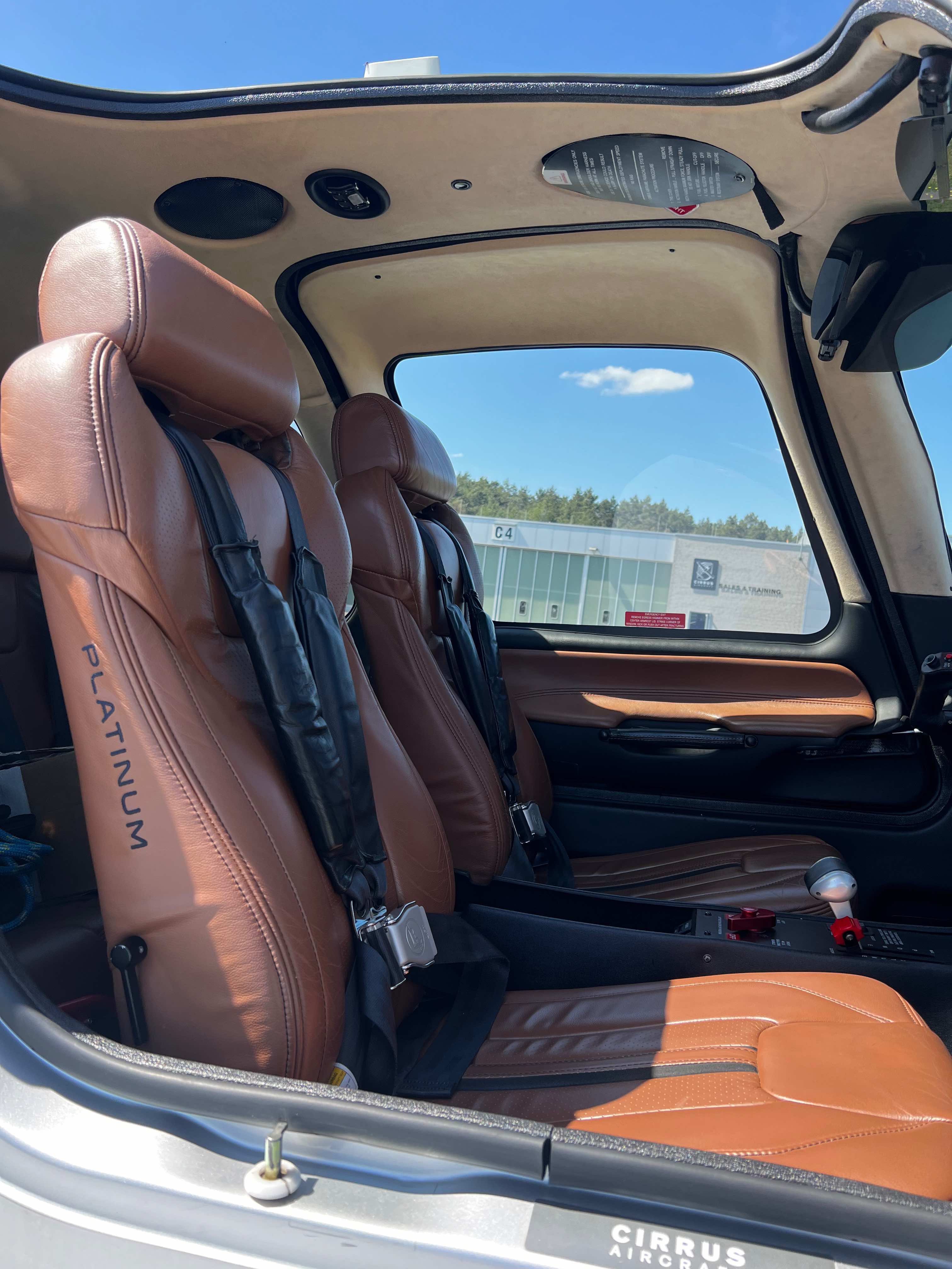 2015 Cirrus Design SR22T G5 GTS, photo 10