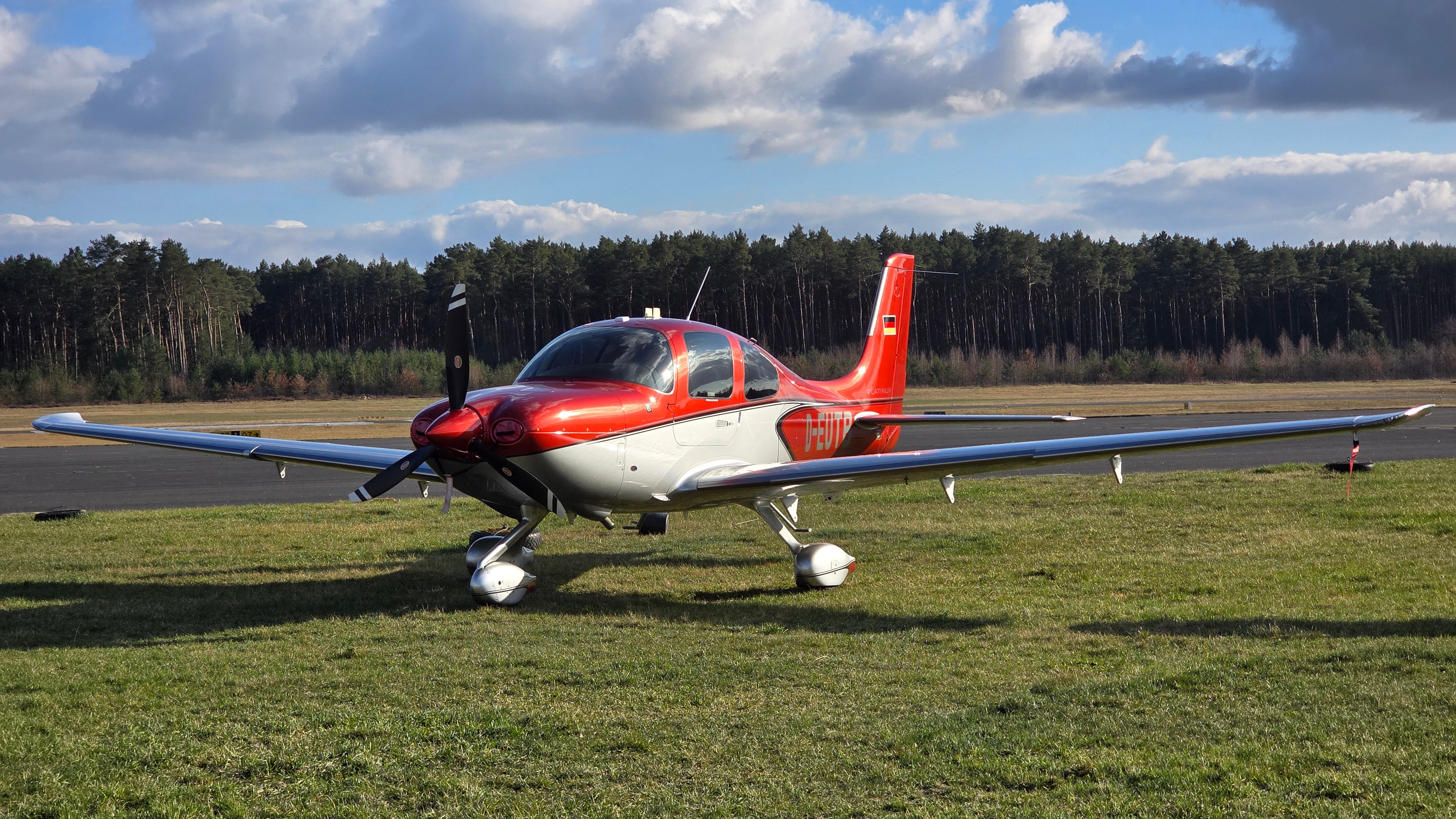 2021 Cirrus SR22 G6 GTS, photo 2