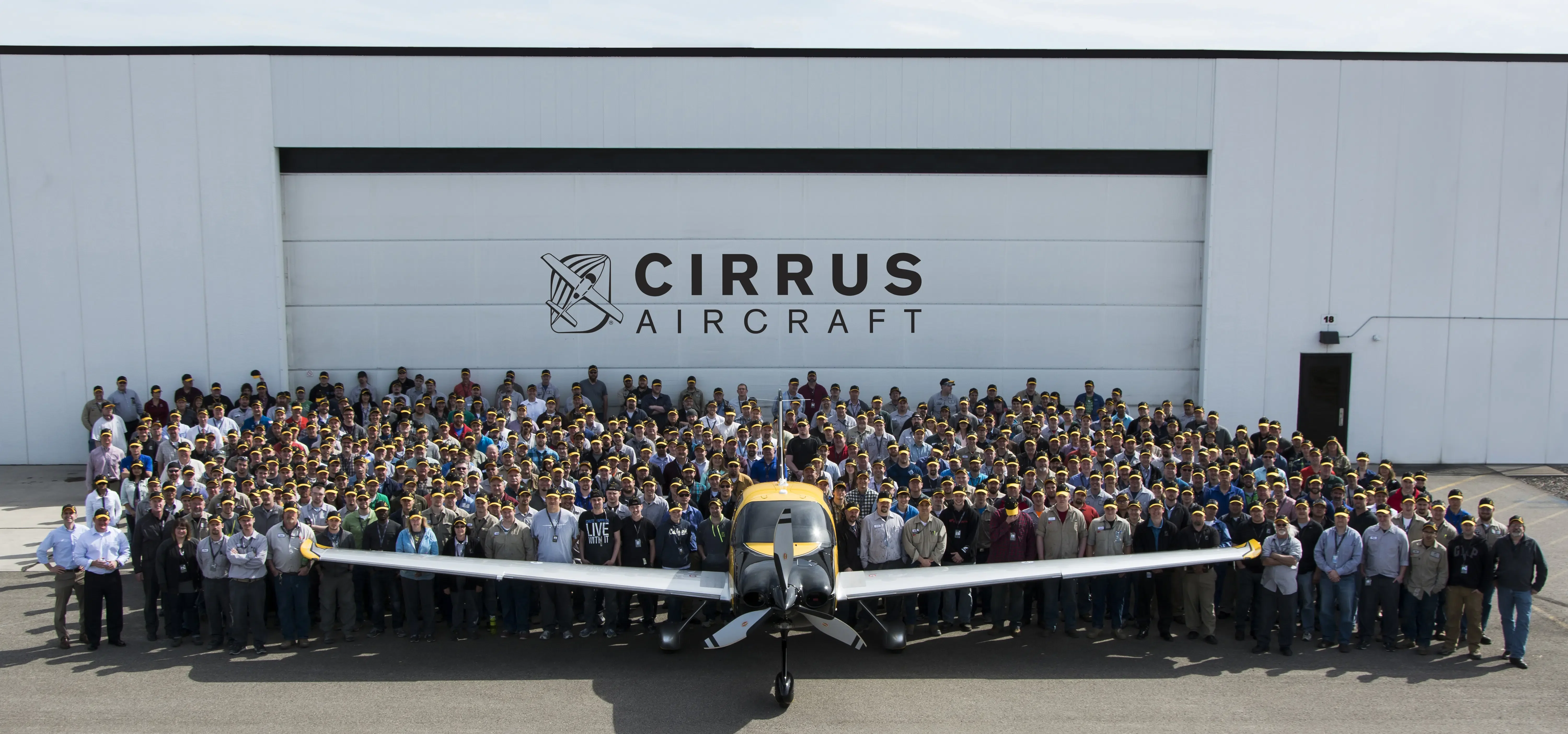 Cirrus Aircraft Celebrates 6,000th Airplane Delivery