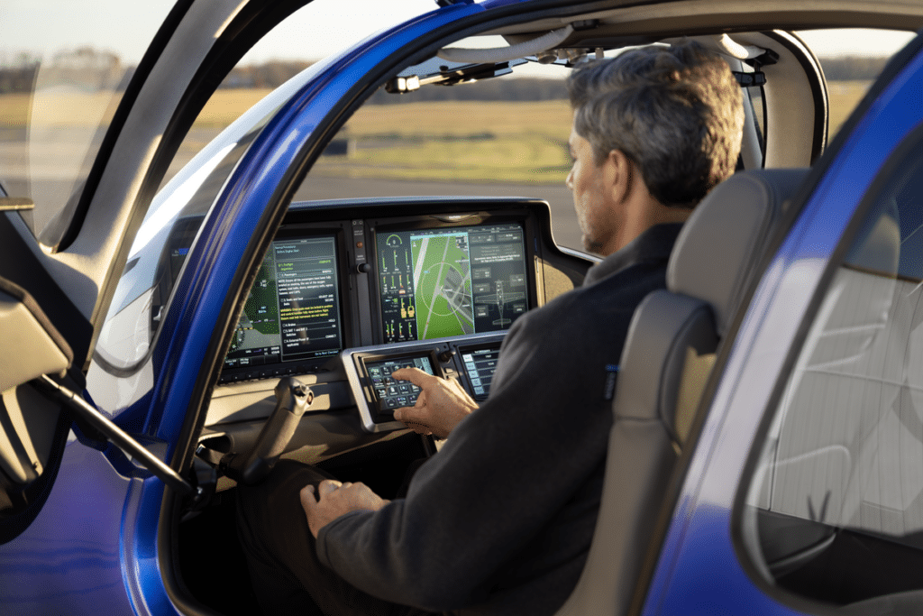 SR Series G7: Cirrus Perspective Touch+™ | Cirrus