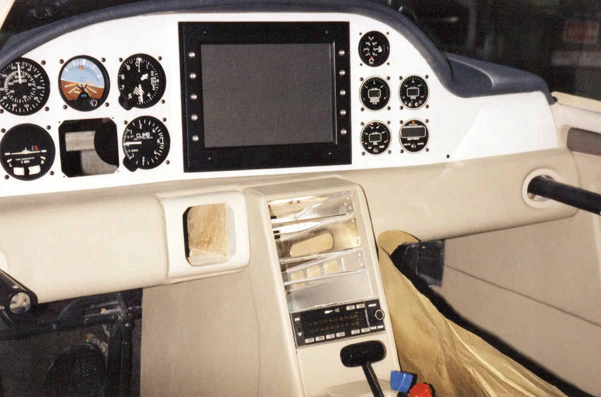 Cirrus SR20 featuring first10-inch multi-function display