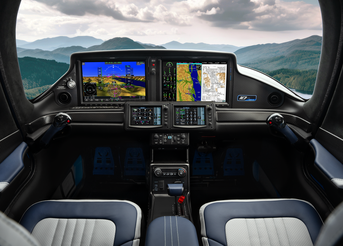 Cirrus Celebrates 10,000 SR Series Delivery | Cirrus