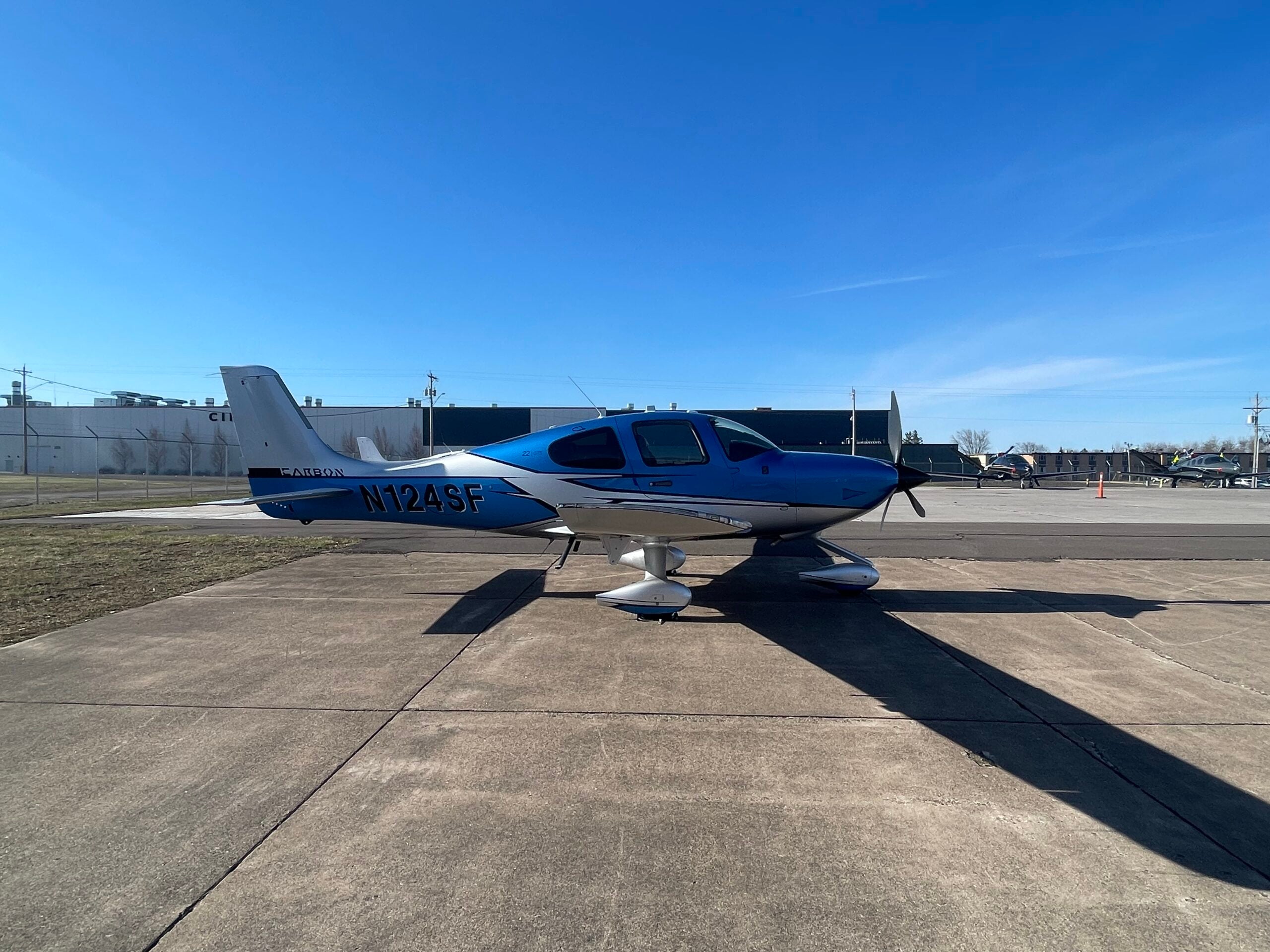 2018 Cirrus SR22 G6 GTS, photo 4