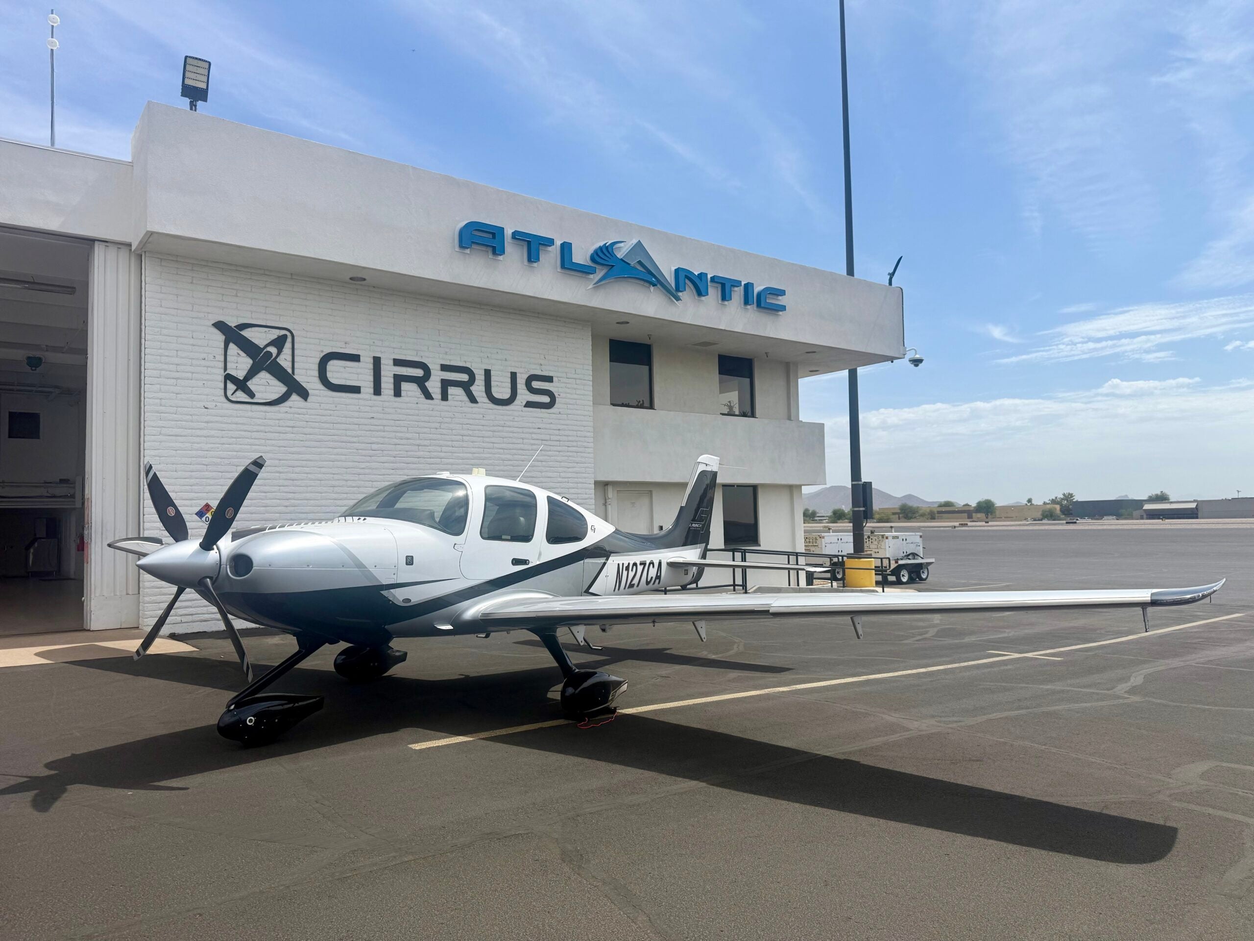 2024 Cirrus SR22T G7 GTS (N127CA), photo 1