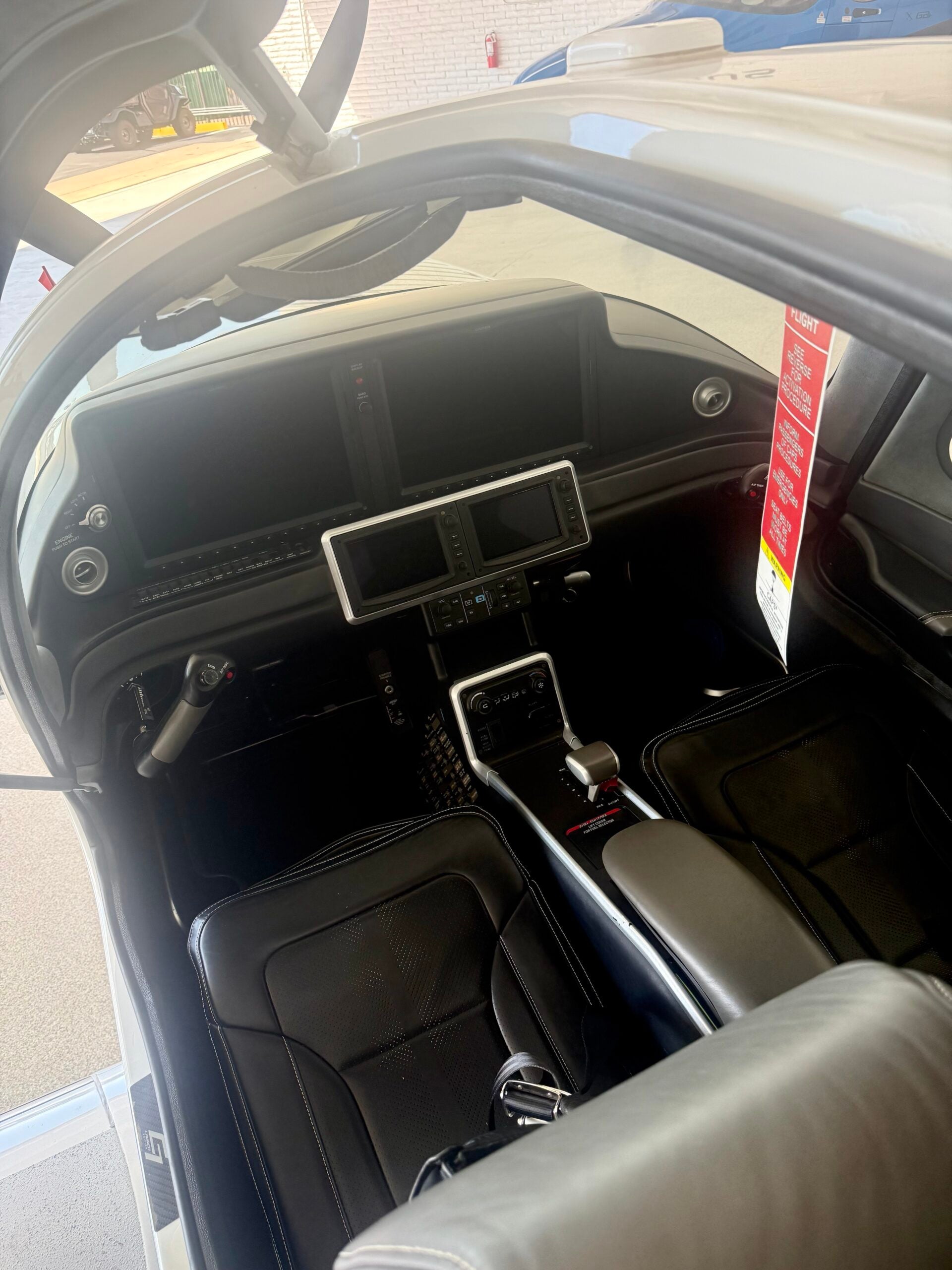 2024 Cirrus SR22T G7 GTS (N127CA), photo 4