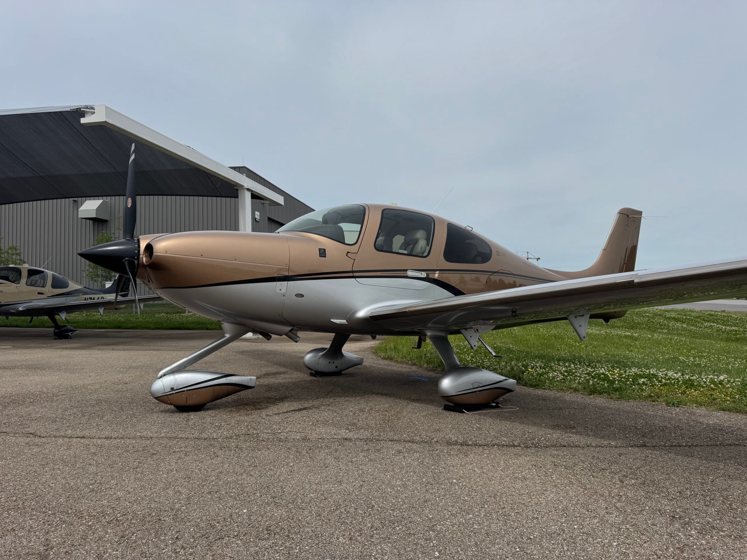 2017 Cirrus SR22 G6 GTS, photo 1
