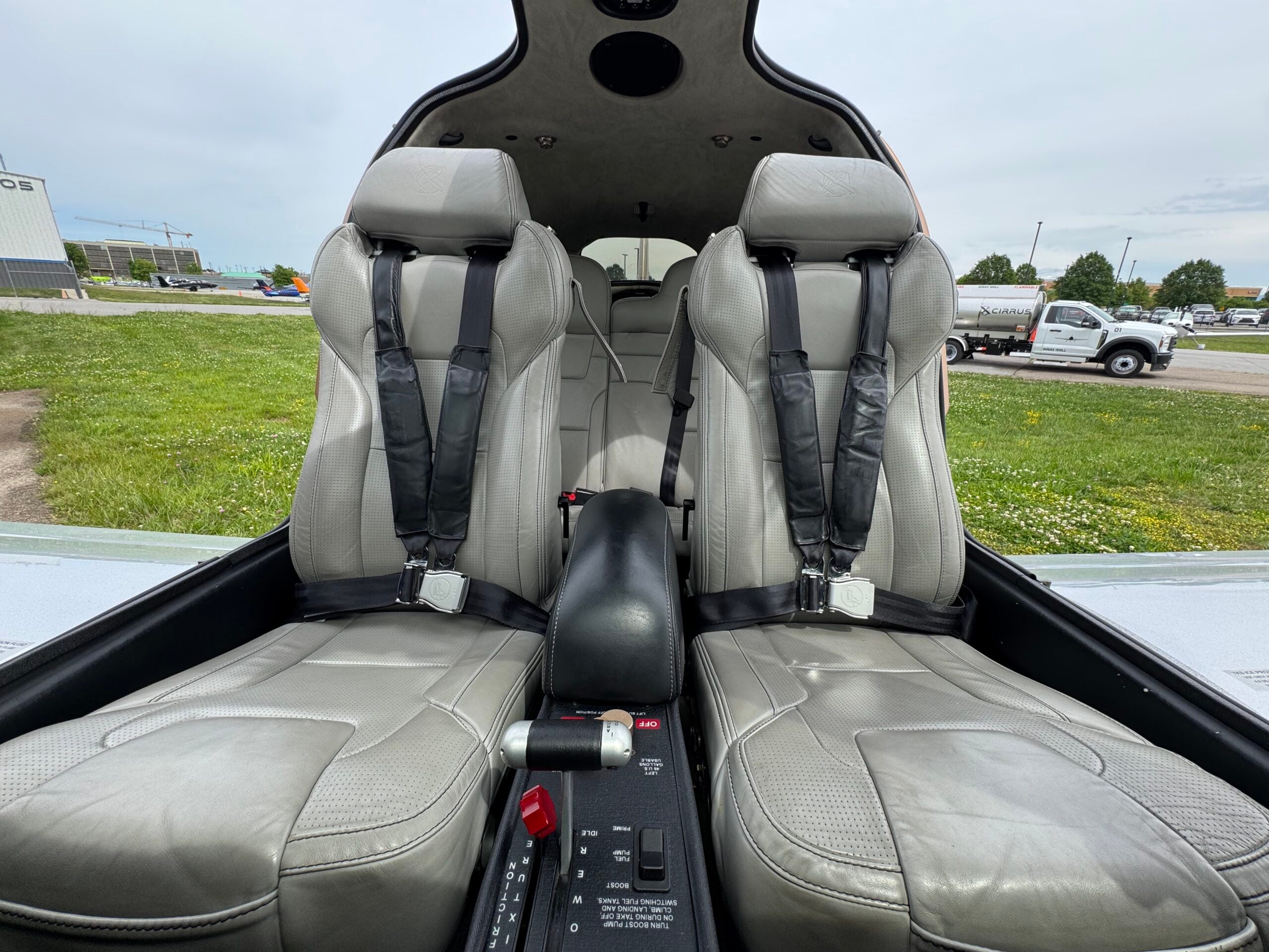 2017 Cirrus SR22 G6 GTS, photo 7