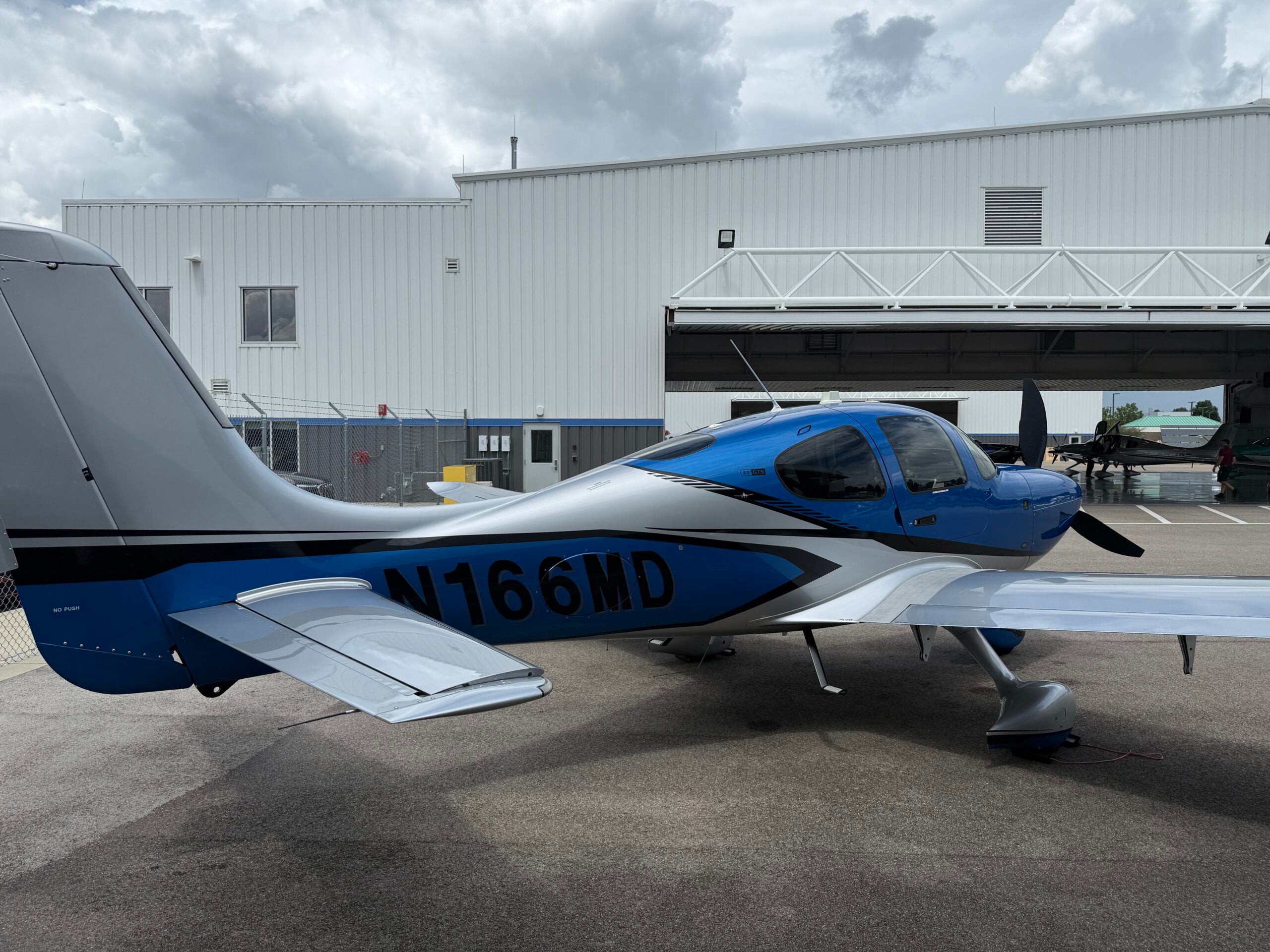 2024 Cirrus SR22 G7 GTS (N166MD), photo 8